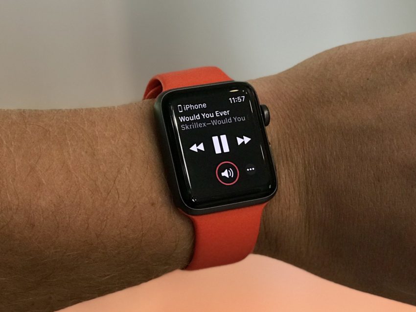Use la opción Now Playing para controlar la reproducción de música en su iPhone con su Apple Watch. 