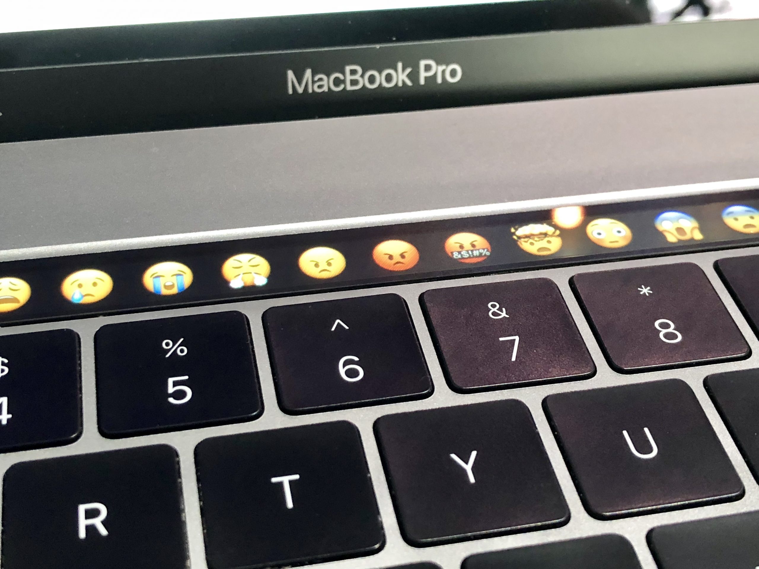 Respaldos de datos Problemas con el teclado MacBook Pro: Novedades y novedades de Apple