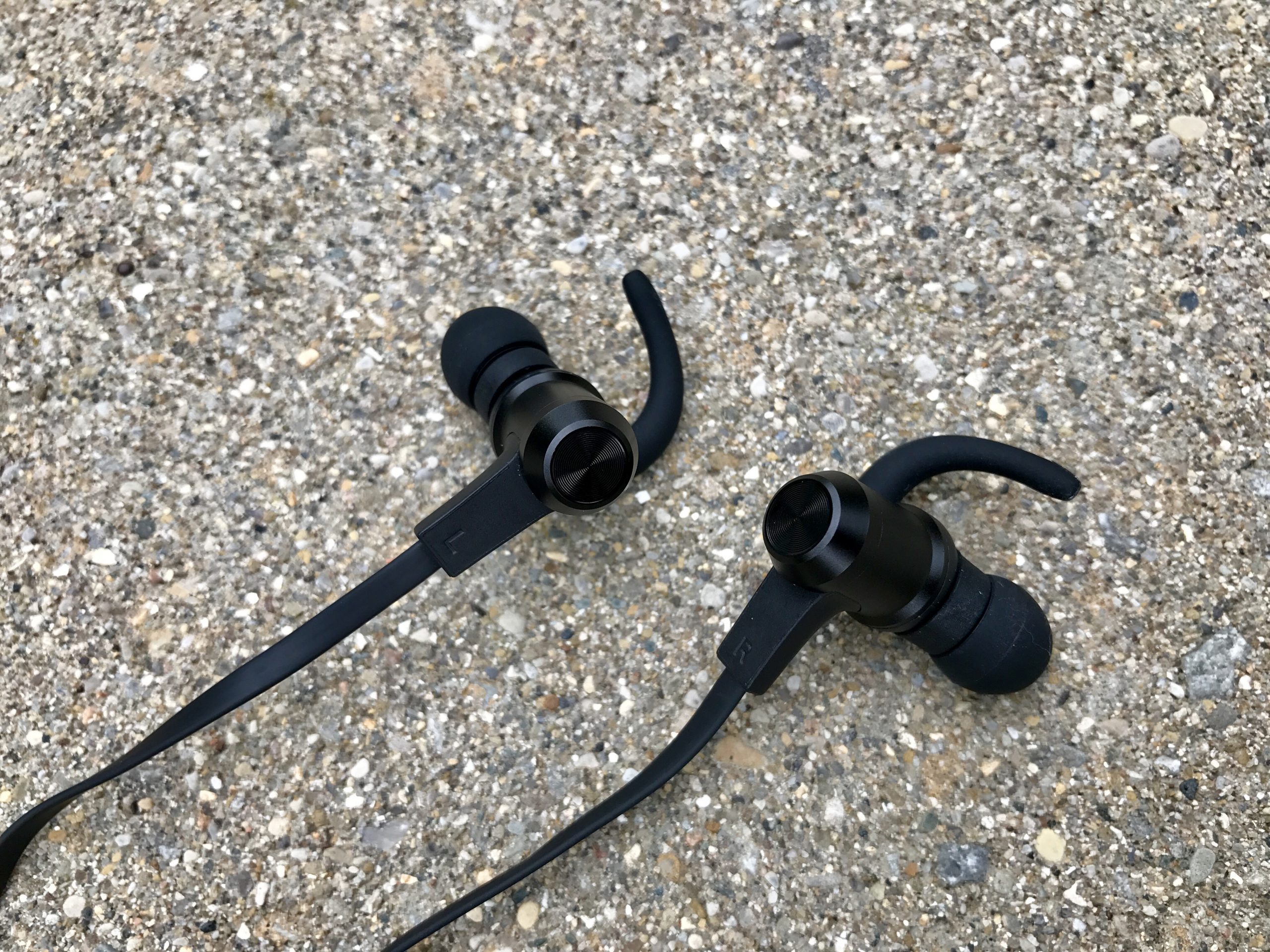 Revisión de VAVA MOOV 28: los mejores auriculares Bluetooth por menos de $ 30