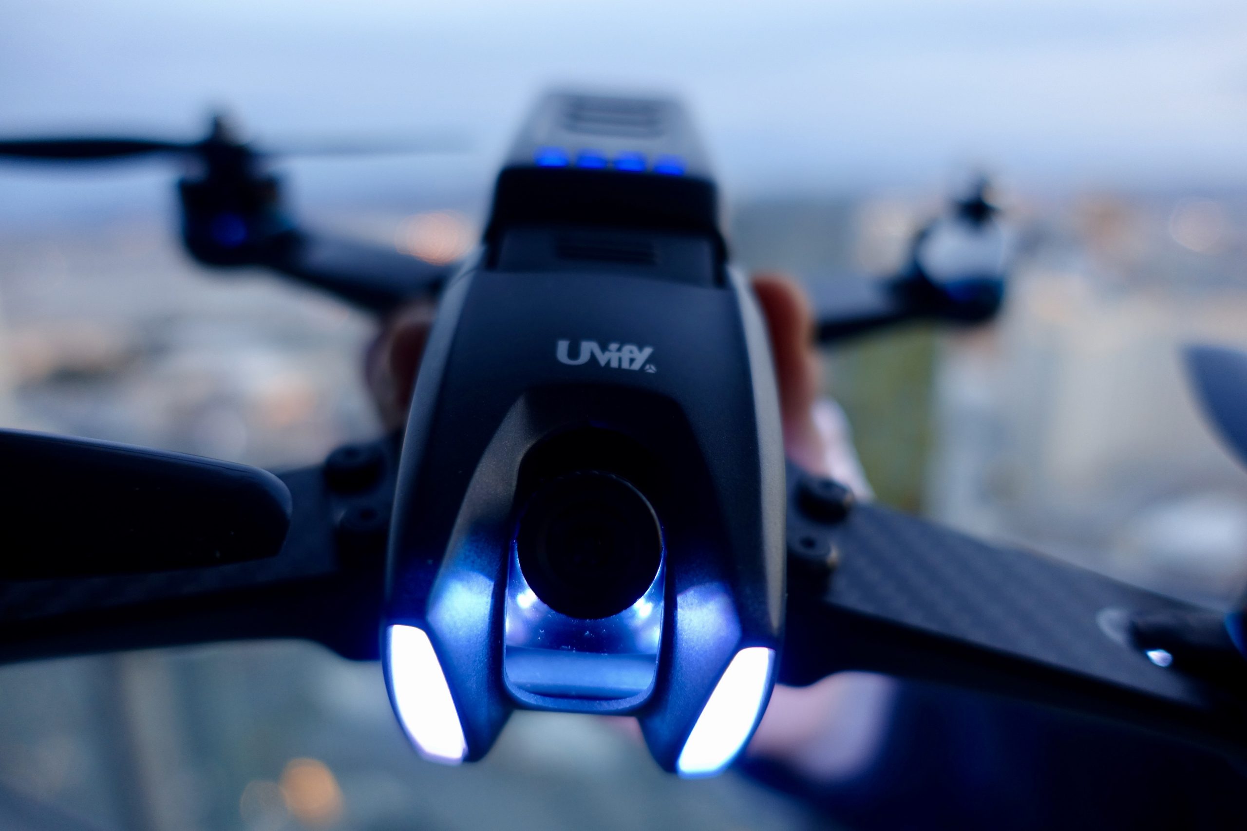 UVify anuncia Crazy Fast Racing Drone por $ 499
