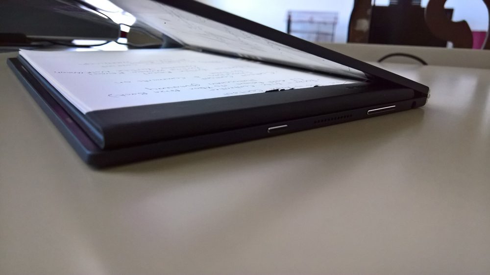 Revisión de Windows Lenovo YogaBook: Recién salido del futuro, estropeado por el presente