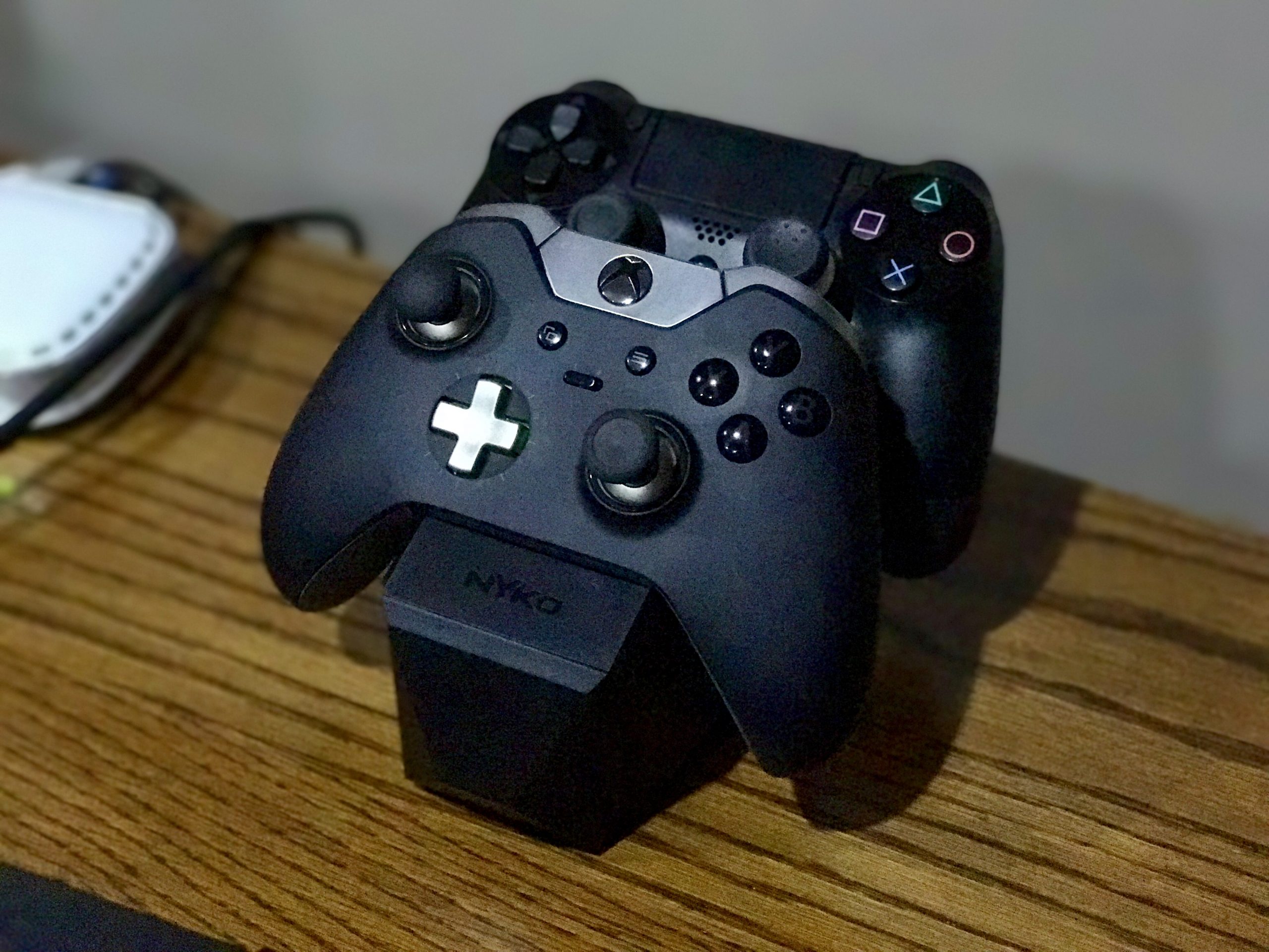 Revisión del bloque de carga Nyko: el mejor cargador de controlador de PS4 y Xbox One