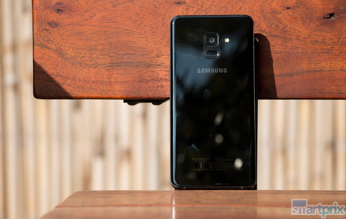 Unboxing y primeras impresiones del Samsung Galaxy A8 +: superando la brecha insignia