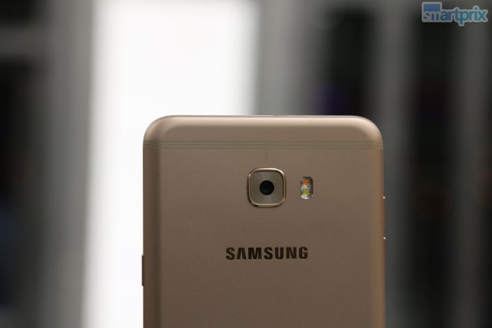 Samsung Galaxy C7 Pro (12)