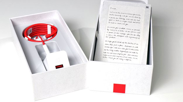 Caja y kit OnePlus 6T