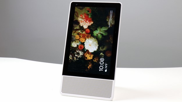 pantalla inteligente Lenovo en modo retrato