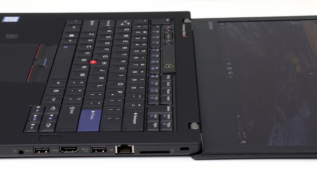 Lenovo ThinkPad 25 borde derecho