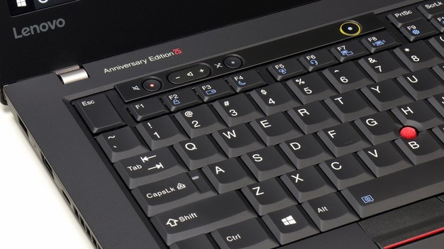 Esquina superior izquierda Lenovo ThinkPad 25