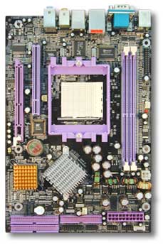 PC SFF QBic EQ3901-300P de Soltek