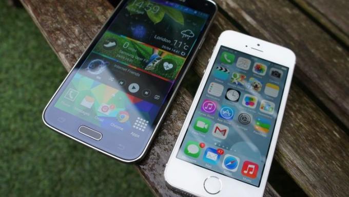 iPhone 5S versus Samsung Galaxy S5