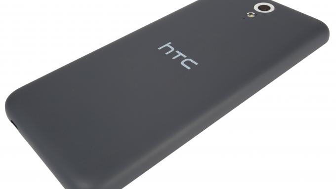 HTC Desire 620 achterzijde