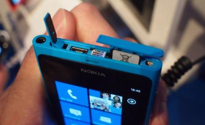 Parte superior del Nokia Lumia 800