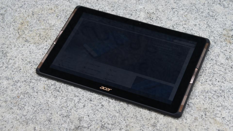 Acer Iconia Tab 10 plat