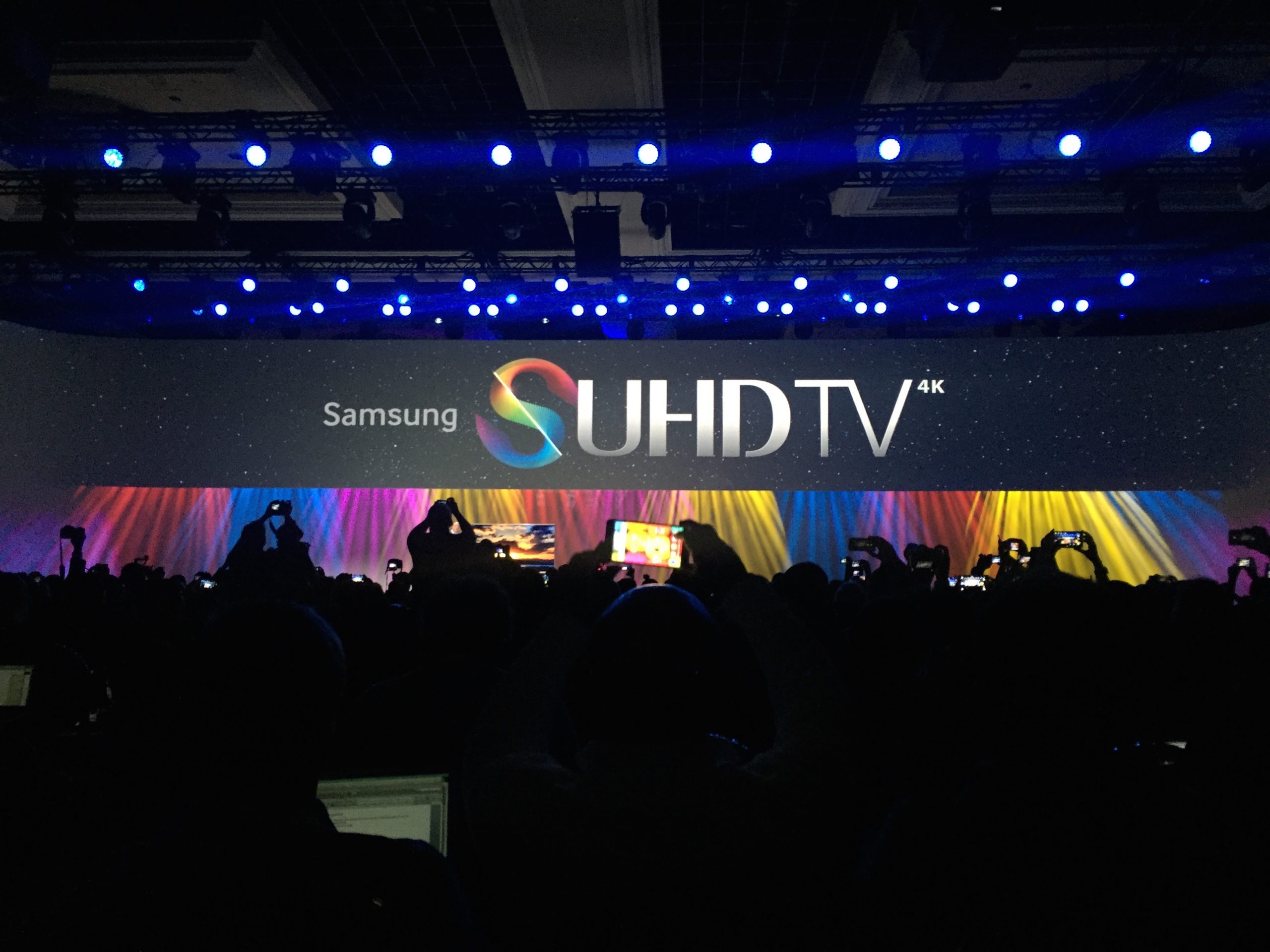 Samsung presenta televisores SUHD premium 4K en CES