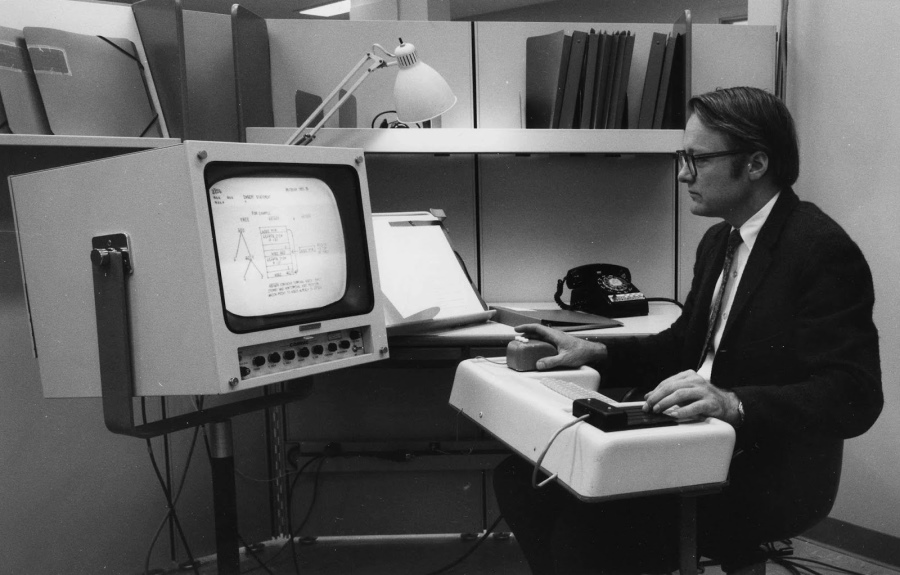Fallece el co-inventor del ratón de computadora William English a los 91 años