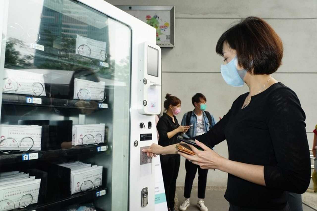 Taipei estrena máquinas expendedoras de máscaras basadas en identificación con la asistencia de MSI