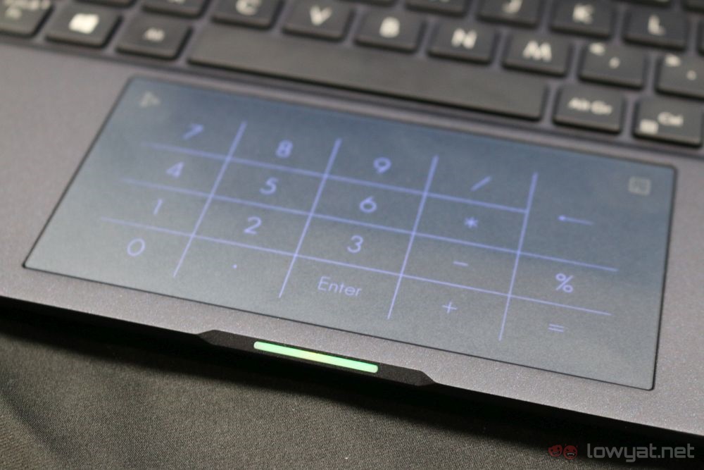 ASUS ExpertBook B9450 NumberPad iluminado