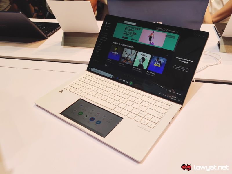 ASUS lanza ZenBook Edition 30 junto con el 30 aniversario