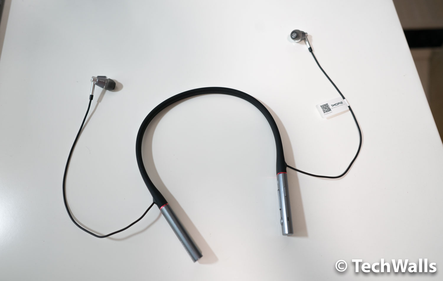 1MÁS Revisión de los auriculares intrauditivos Bluetooth de triple controlador
