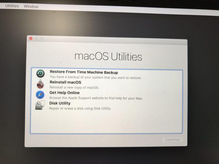 Inicie la recuperación para degradar a OS X El Capitan restaurando una copia de seguridad de Time Machine.