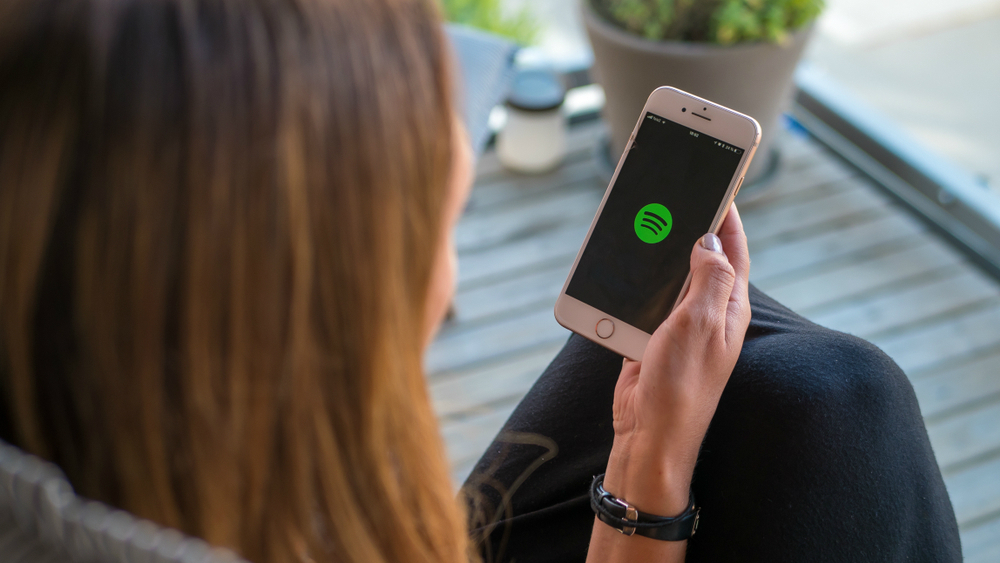 EE Smart Plans le permite transmitir Spotify ilimitado