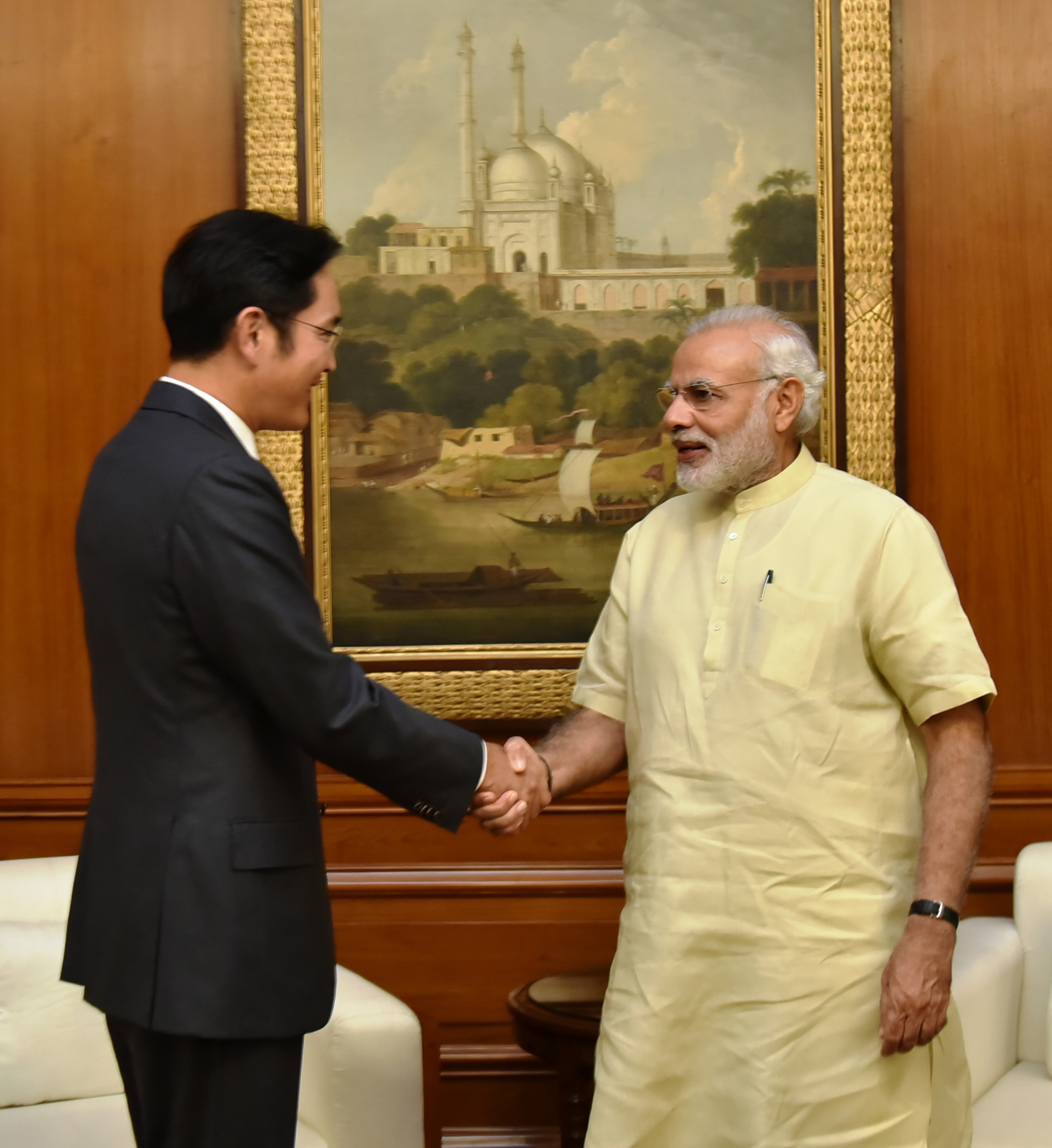 El vicepresidente de Samsung Electronics, Sr. Jay Y. Lee, visita al primer ministro, Shri Narendra Modi, en Nueva Delhi el 15 de septiembre de 2016