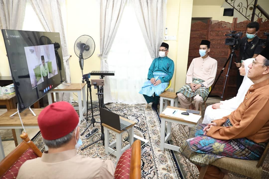 Las parejas musulmanas en Selangor ahora pueden atar el nudo a través de una videollamada durante la MCO