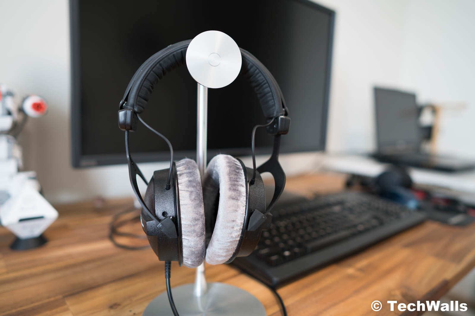 Revisión de auriculares de estudio Beyerdynamic DT 770: asombroso para la producción de audio