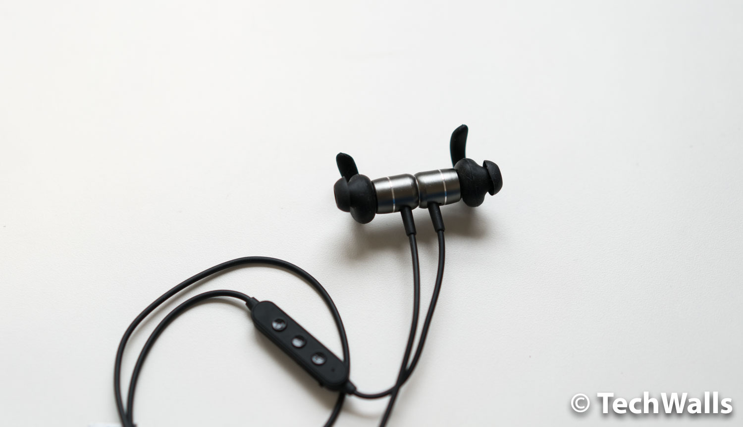 Revisión de auriculares intrauditivos Bluetooth OLALA SG1: probados y no recomendados