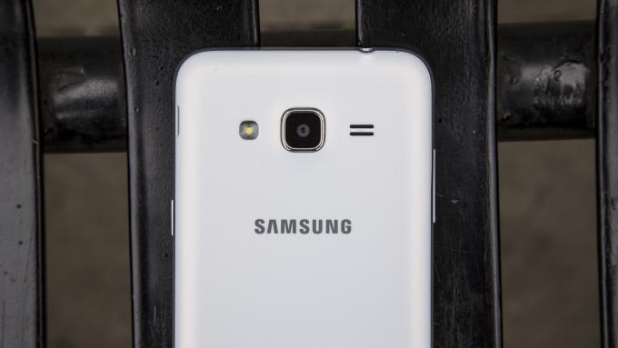 Samsung Galaxy J3 achterlens