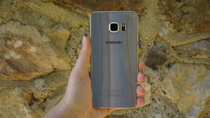 Samsung Galaxy S6 Edge + achterzijde
