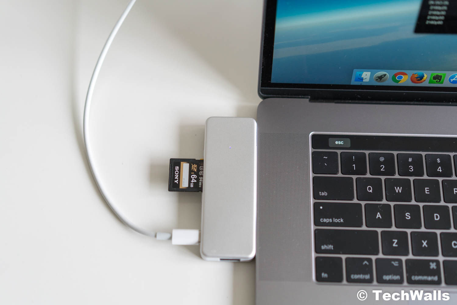 Revisión del adaptador USB-C de pantalla dual PocketHuB 6-en-1 para Macbook