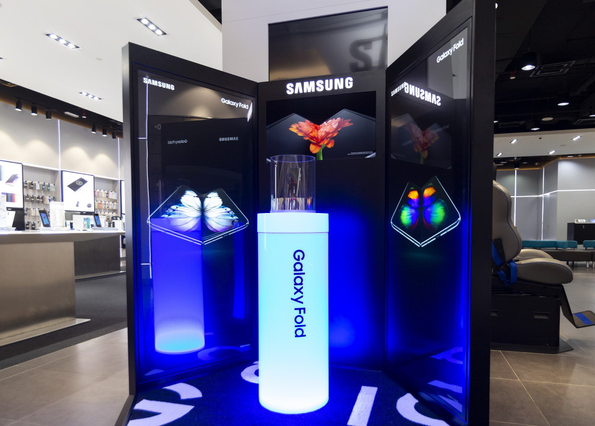Samsung Galaxy Fold ahora en exhibición en tiendas seleccionadas en Malasia;  Unidades de reserva agotadas