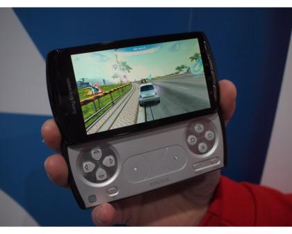 Sony Ericsson Xperia Play geopend