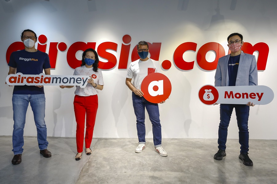 AirAsia lanza dinero airasia, ofreciendo tarjetas de crédito y préstamos personales