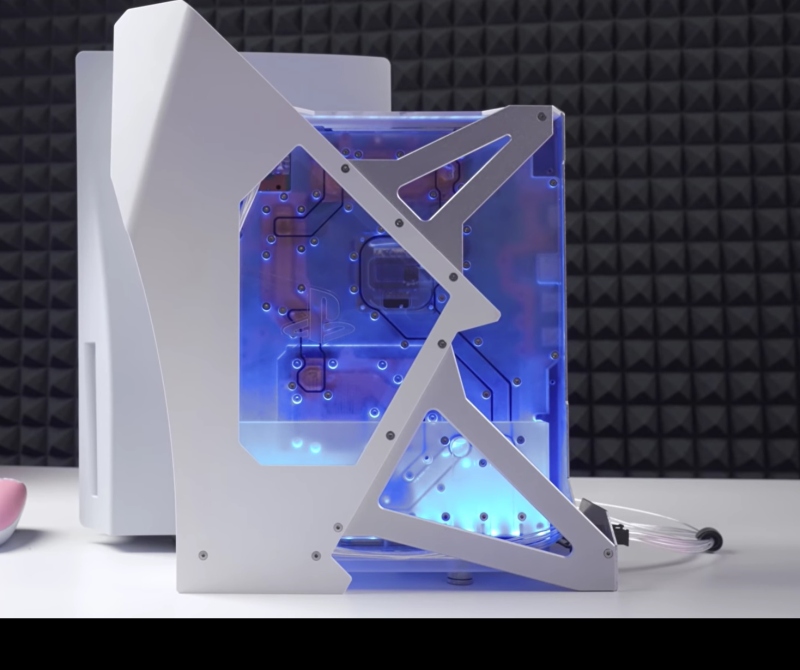 World First Water-cooled PS5 Creates By A PC Modder