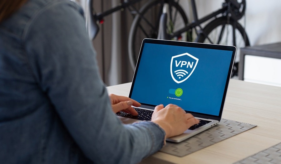 ¿Debería usar una VPN para jugar?  (Explicación de pros y contras 2021)
