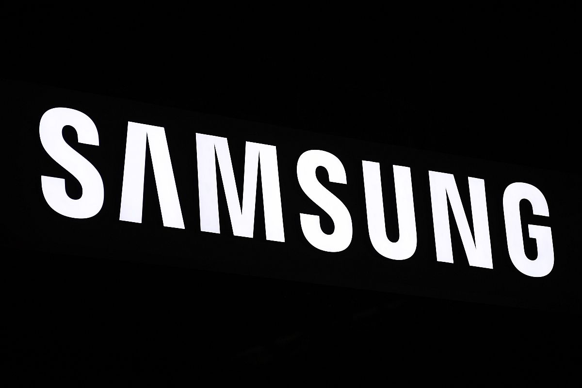 El renderizado filtrado del Samsung Galaxy A21 sugiere una pantalla perforada, configuración de cámara cuádruple, ...