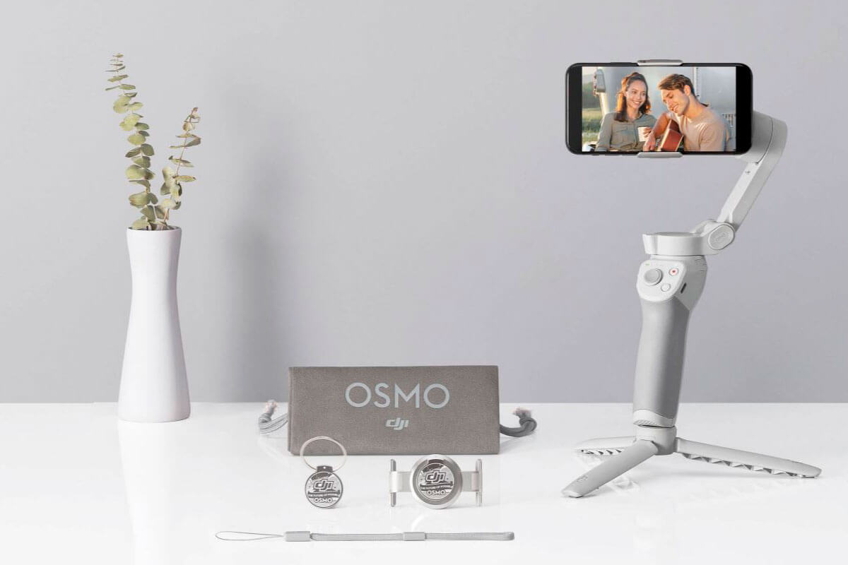 Компания DJI представила OM 4 — складной стабилизатор для смартфона