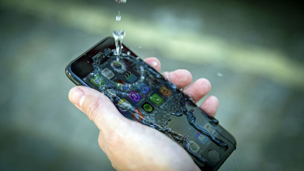 Apple puede verse obligada a lanzar el iPhone con baterías reemplazables