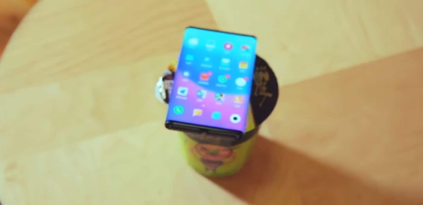 Ecco un nuovo video dello smartphone &quot;doppiamente pieghevole&quot; di Xiaomi: ma sarà davvero una buona idea?