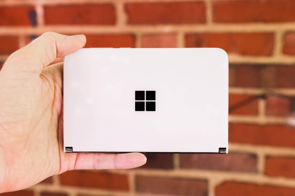Así es como se ve Microsoft Surface Duo desde el exterior y el interior, y por qué no tiene un chip NFC (foto)
