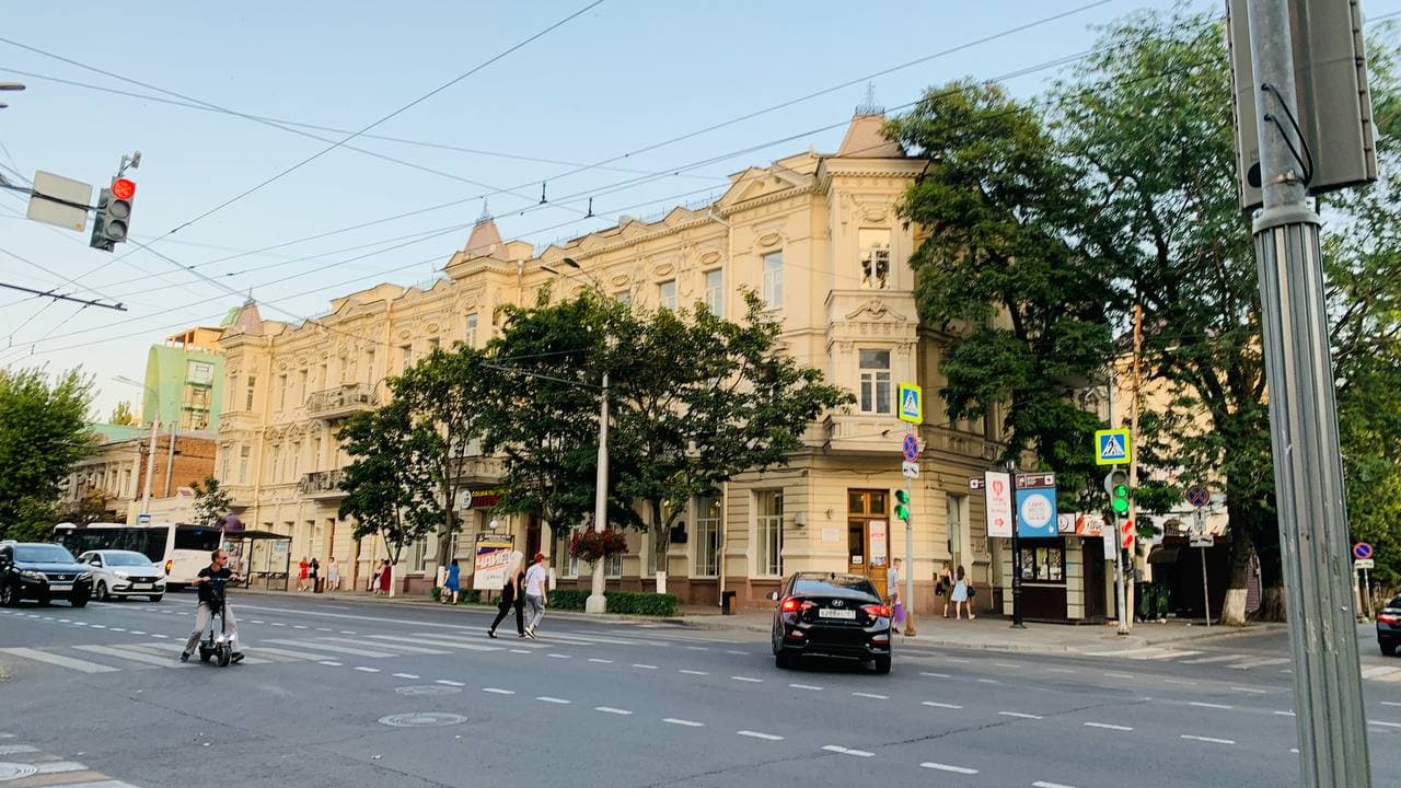Bolshaya Sadovaya en Rostov-on-Don: un gran paseo por la calle principal de la ciudad, parte 2