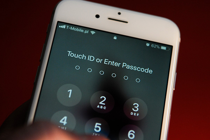 El FBI aconseja usar un código de acceso largo en el iPhone