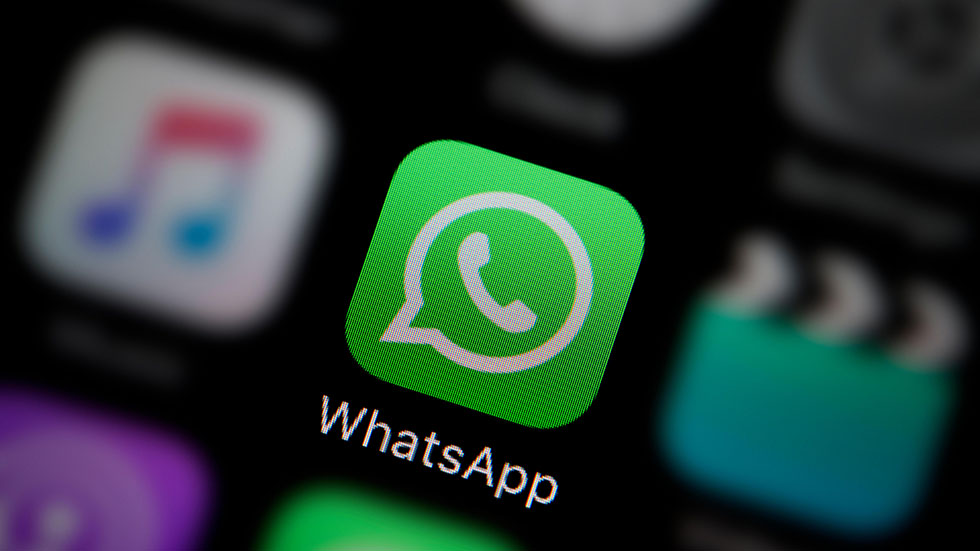 El tema oscuro de WhatsApp para iPhone está casi listo, ya es posible probarlo