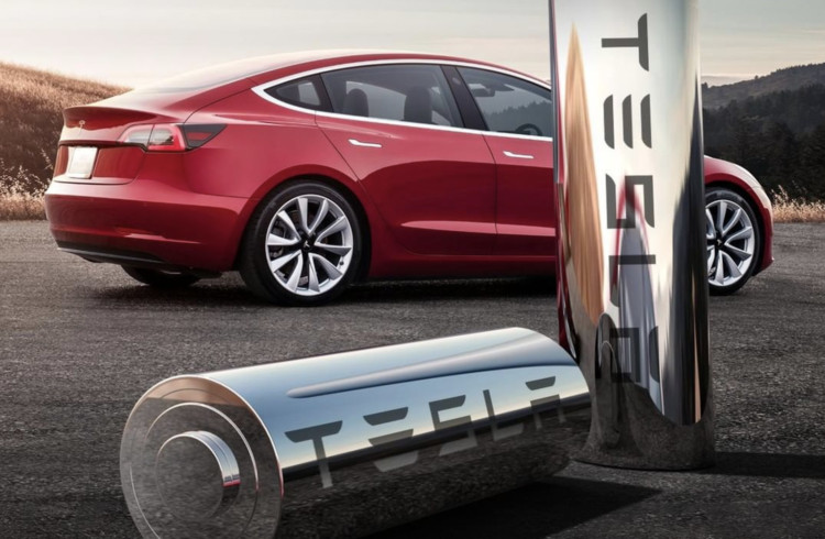 Elon Musk prometió reducir el costo de los vehículos eléctricos Tesla