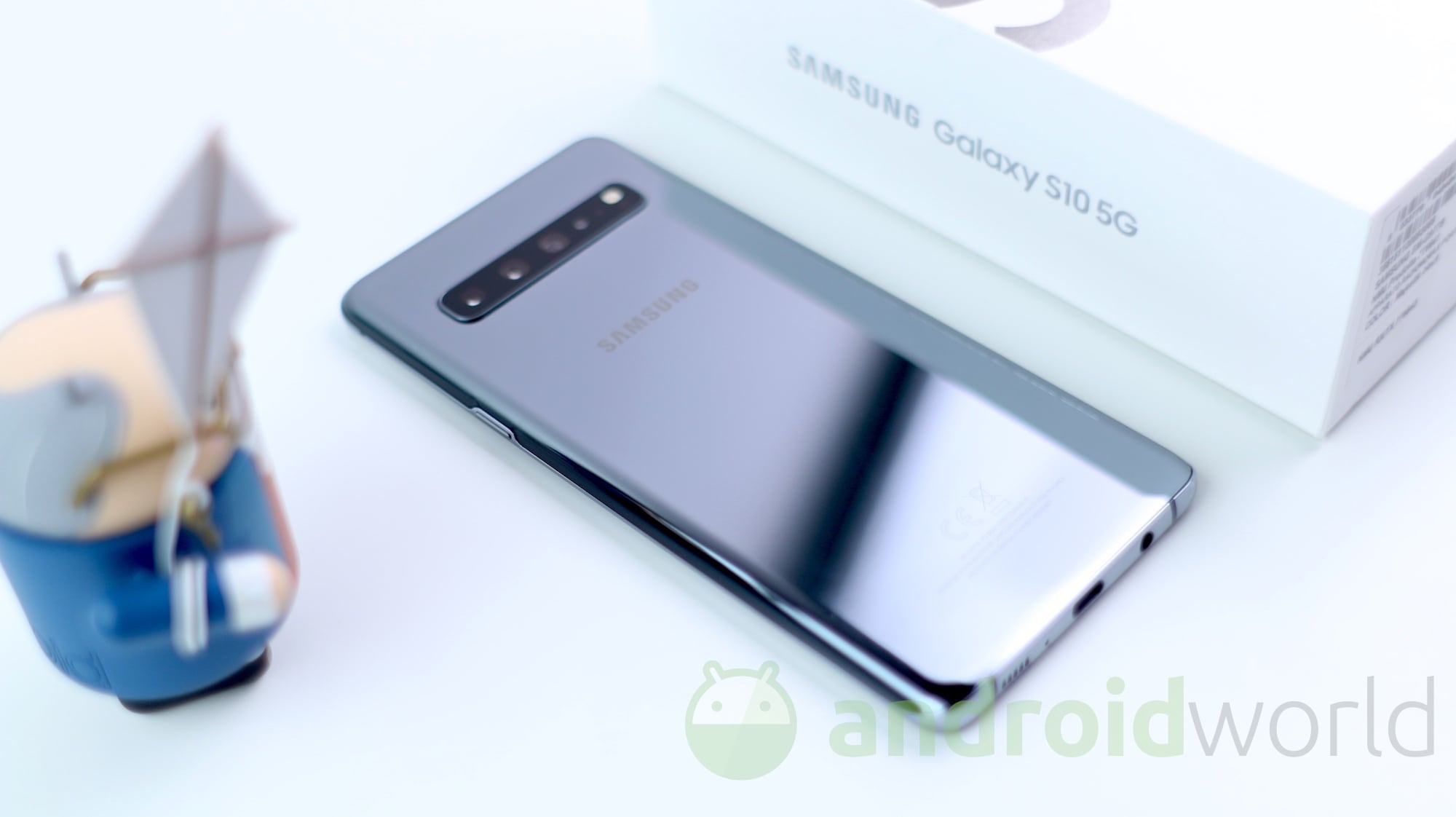 Nel futuro di Samsung si staglia il legame indissolubile fra i Galaxy S11 e il 5G, oltre ad un pieghevole 'ridotto'