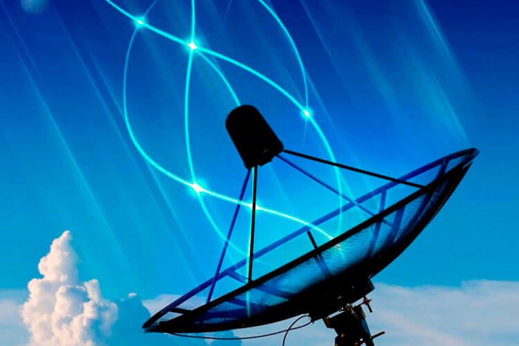 En qué se diferencia la comunicación móvil del satélite