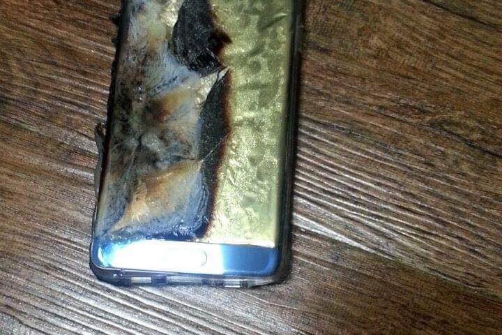 È ufficiale: Samsung ha bloccato le vendite di Galaxy Note 7 per via delle batterie &quot;esplosive&quot; (comunicato)