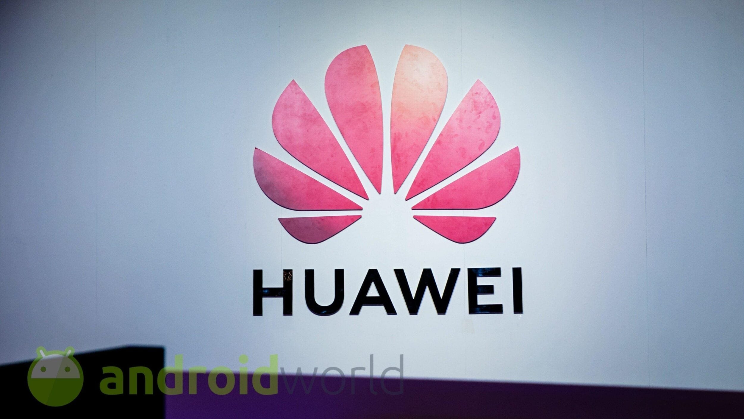 Si está esperando el Huawei Mate 50 este año, es posible que se sienta decepcionado